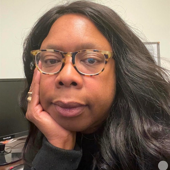 Meet your Posher, Faith - Picture 2 of 2